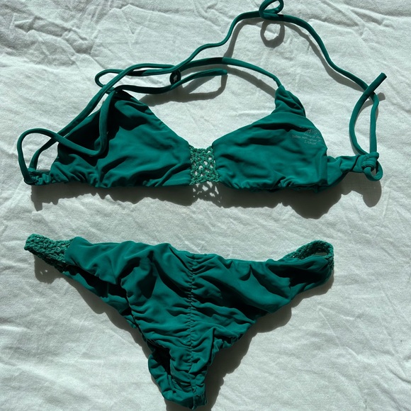 POSH PUA Bikini - Picture 1 of 4